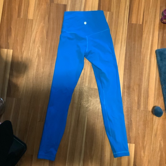 Women’s Blue Lululemon Leggings Preowned Size 2 - Picture 2 of 4